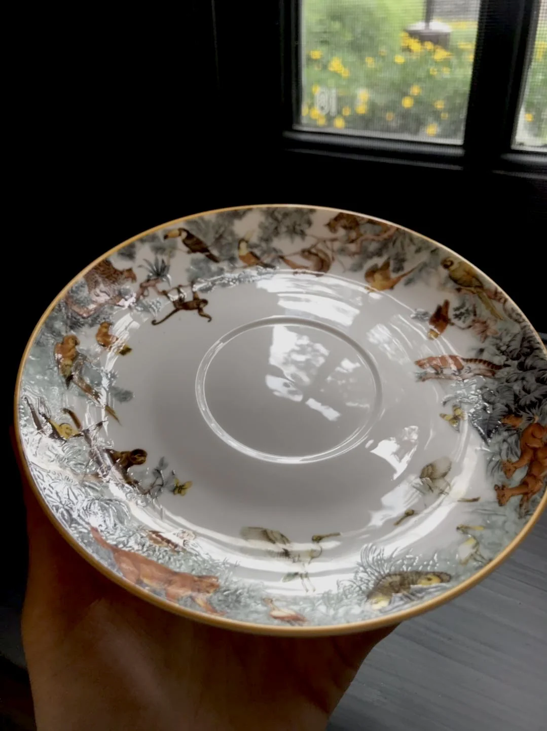 DC004 - Coffee Cup and Saucer Set: A Touch of French Elegance