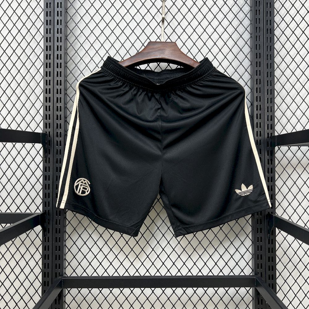 Short de Football Bayern Munich 2025 2026€10.99