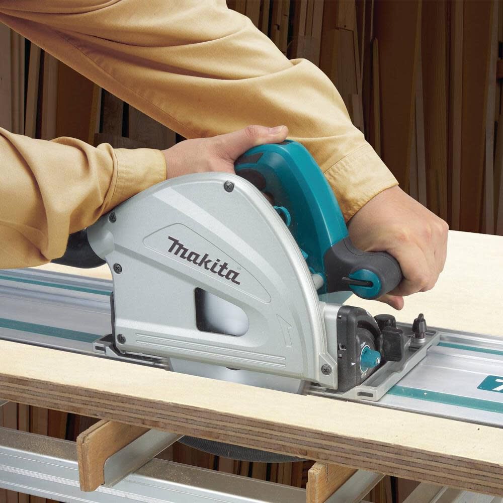 Makita 6-1/2 In. Plunge Circular Saw with Rail SP6000J1
