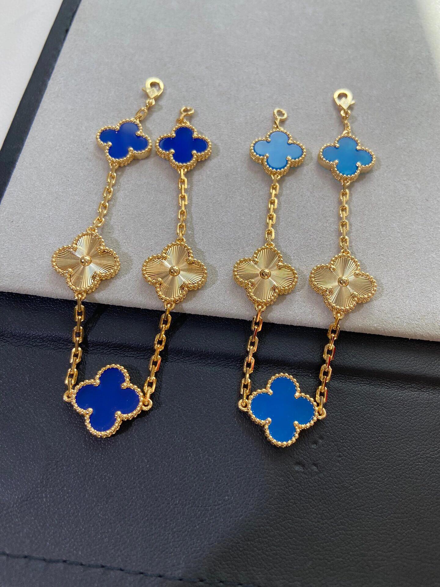 Van Cleef & Arpels Gold Blue Chalcedony Laser Five Flower Bracelet - cnluxepick