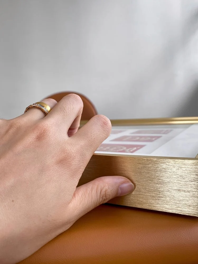 AH143 - Genuine Gold Foil 
