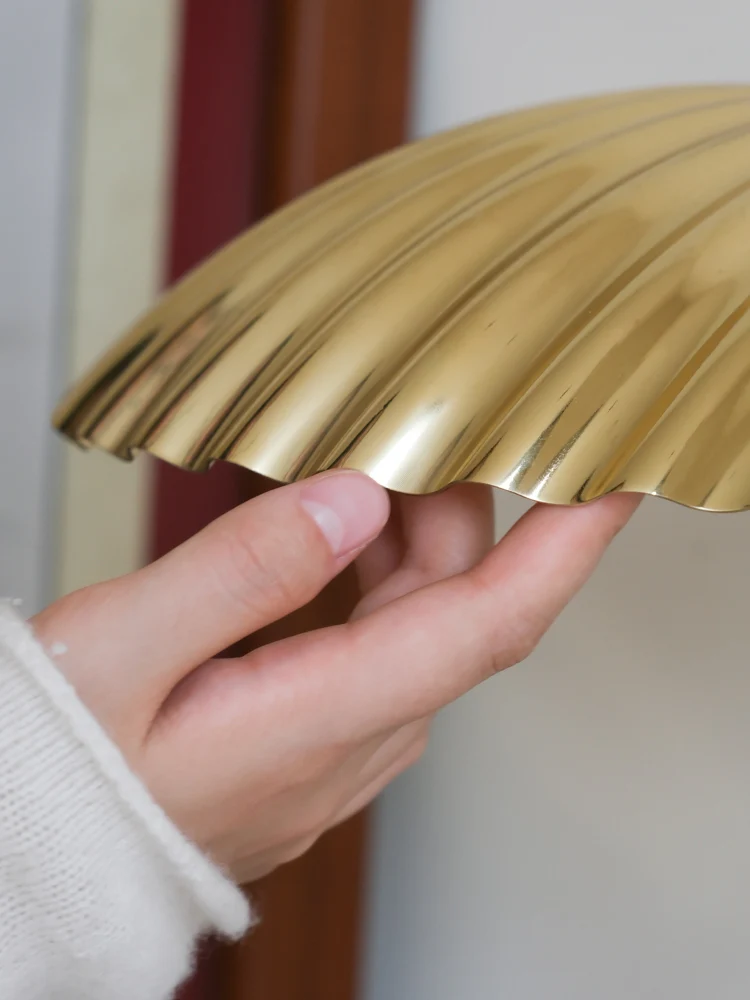 LA033 - Genuine Brass! Mikimoto Pearl Shell Lamp Bedroom Bedside Decorative Table Lamp Night Light