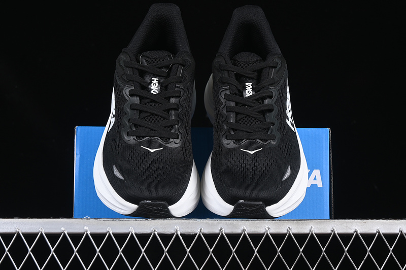 HOKA One One Bondi 9