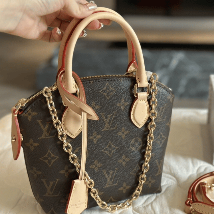 Louis Vuitton Néonoé BB Monogram Bag 8 Inches M12019