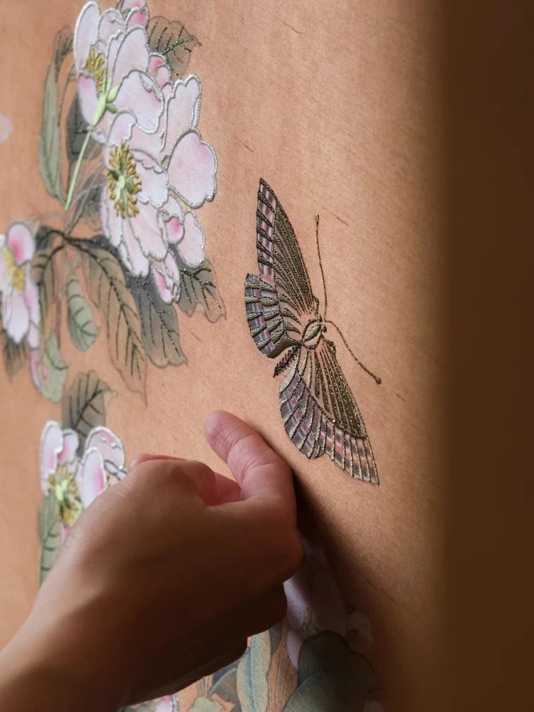 AH172 - 3D Embroidered Butterfly 