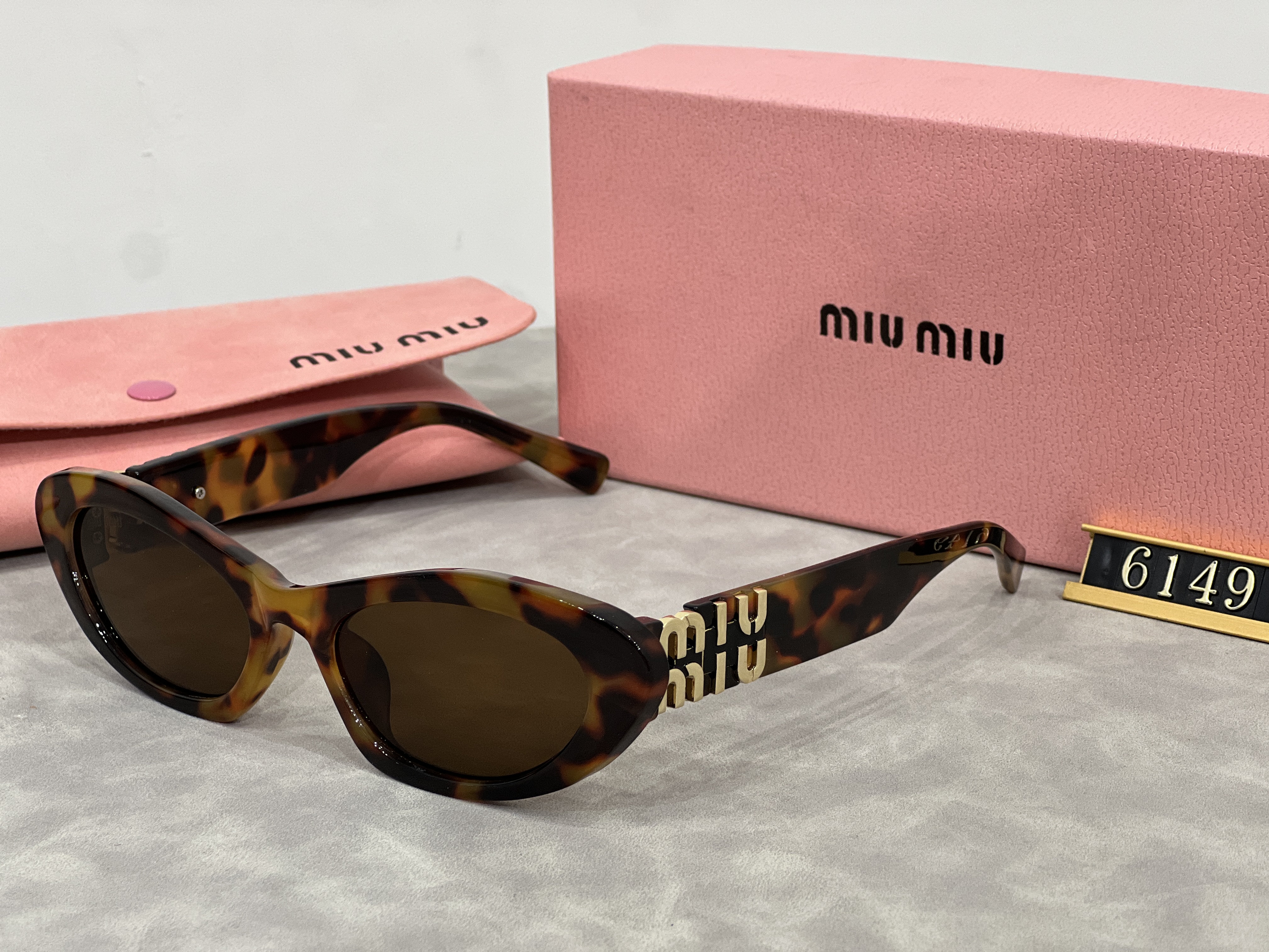 Miu Miu Fashion Sunglasses - cnluxepick