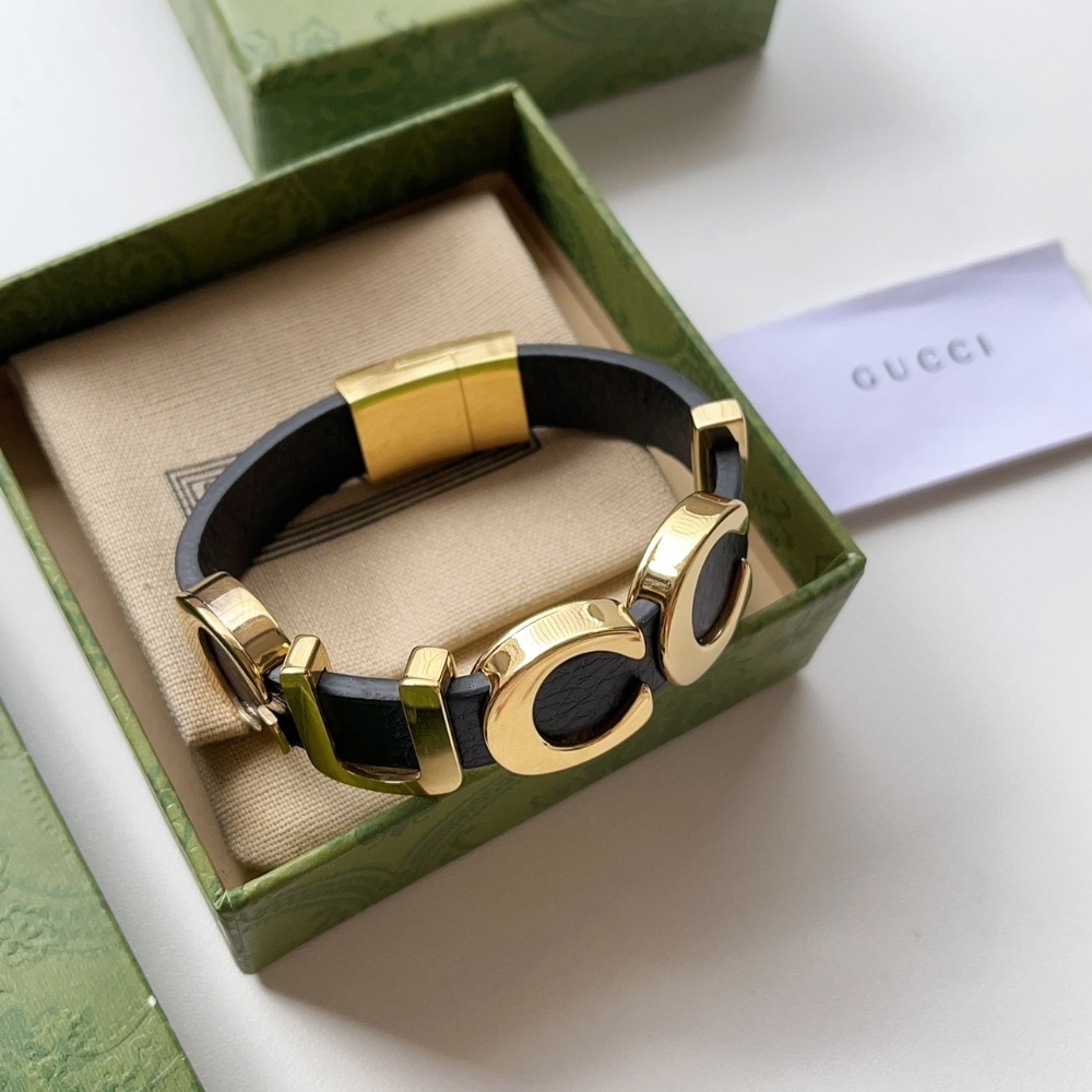 Gucci Leather Bracelet With Gucci Script