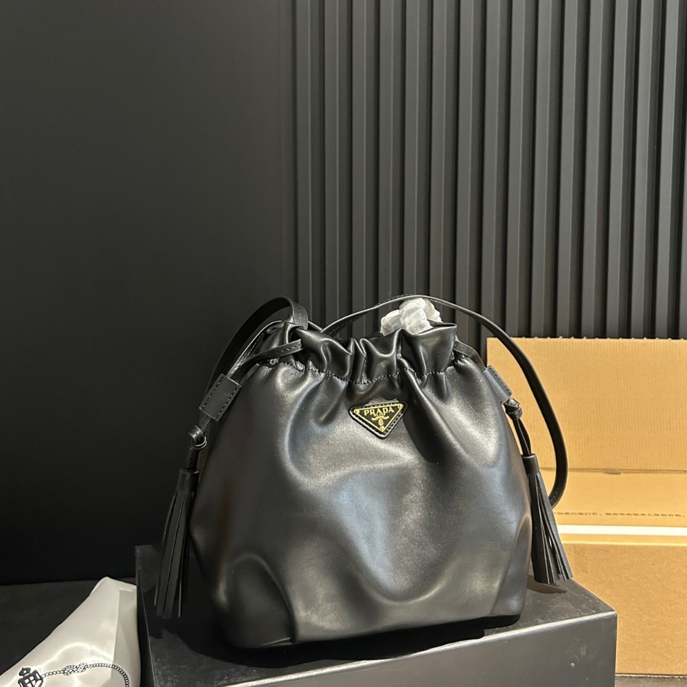 Prada Nappa Leather Shoulder Bag Black 23Cm