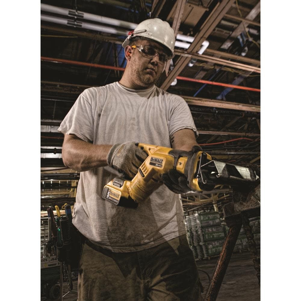 DEWALT 20 V MAX Compact Reciprocating Saw Kit (5.0Ah) DCS387P1
