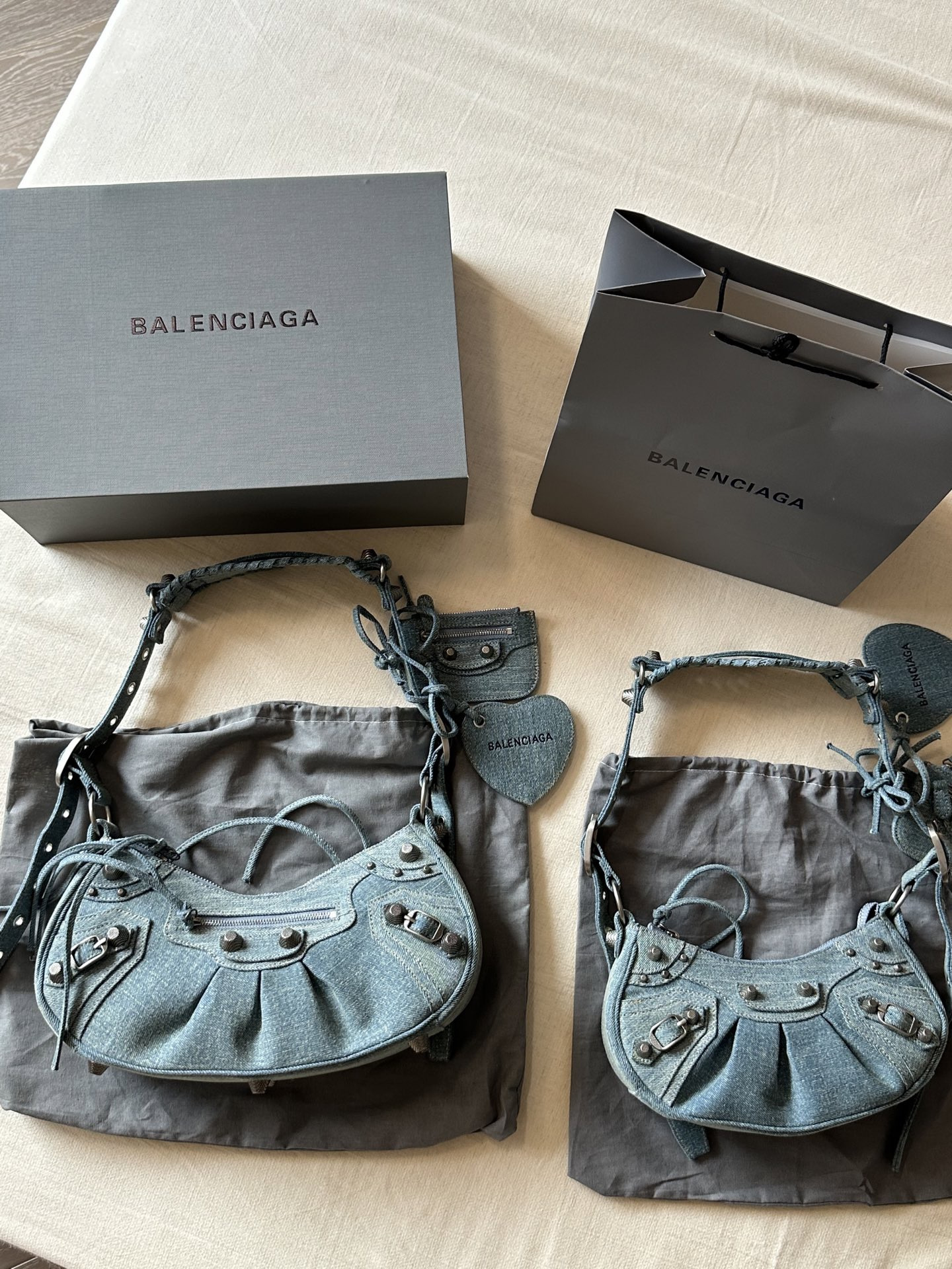 Balenciaga Le Cagole Motorcycle Bag - cnluxepick
