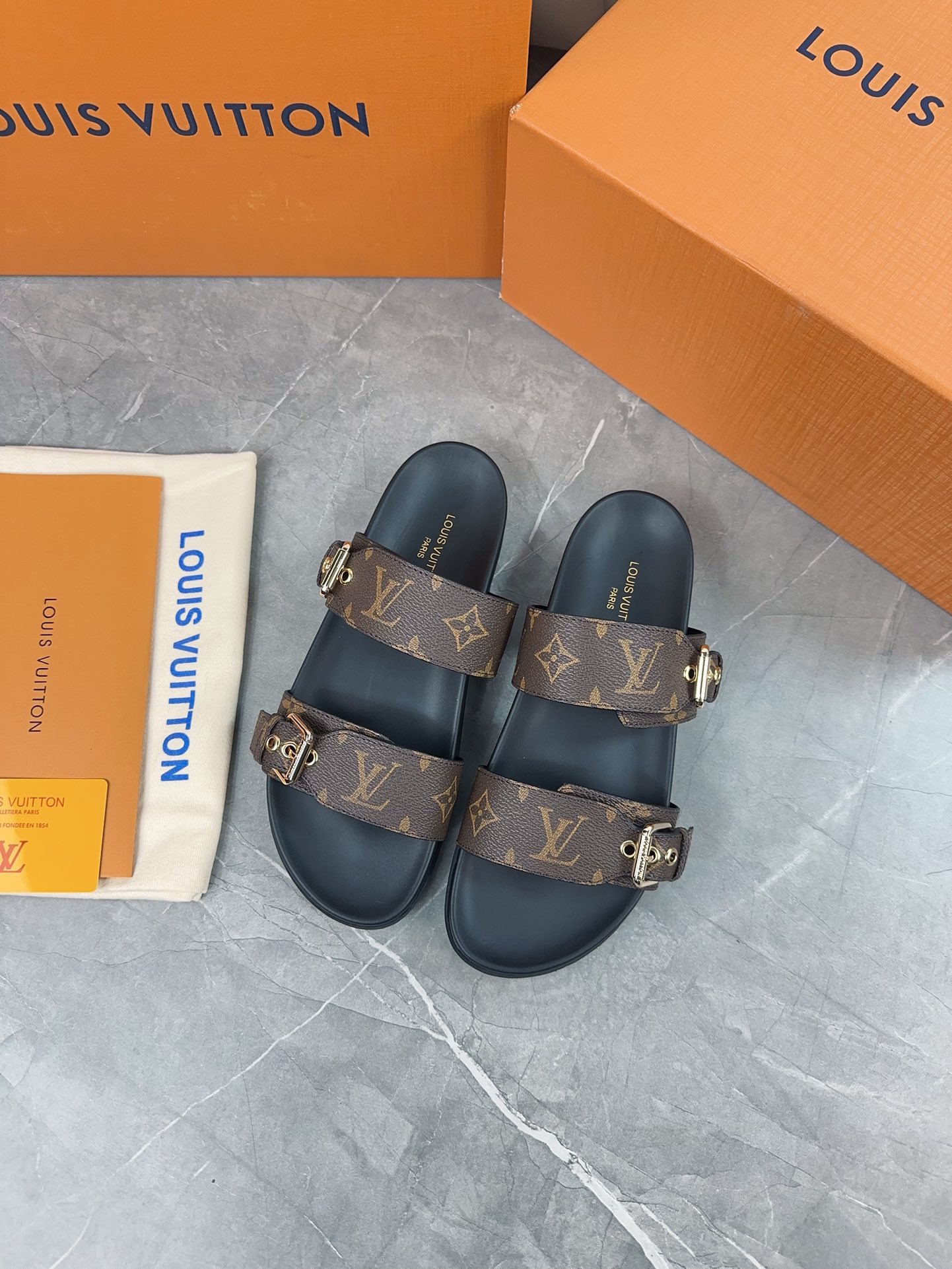 Louis Vuitton's new spring and summer slippers are versatile and simple - cnluxepick