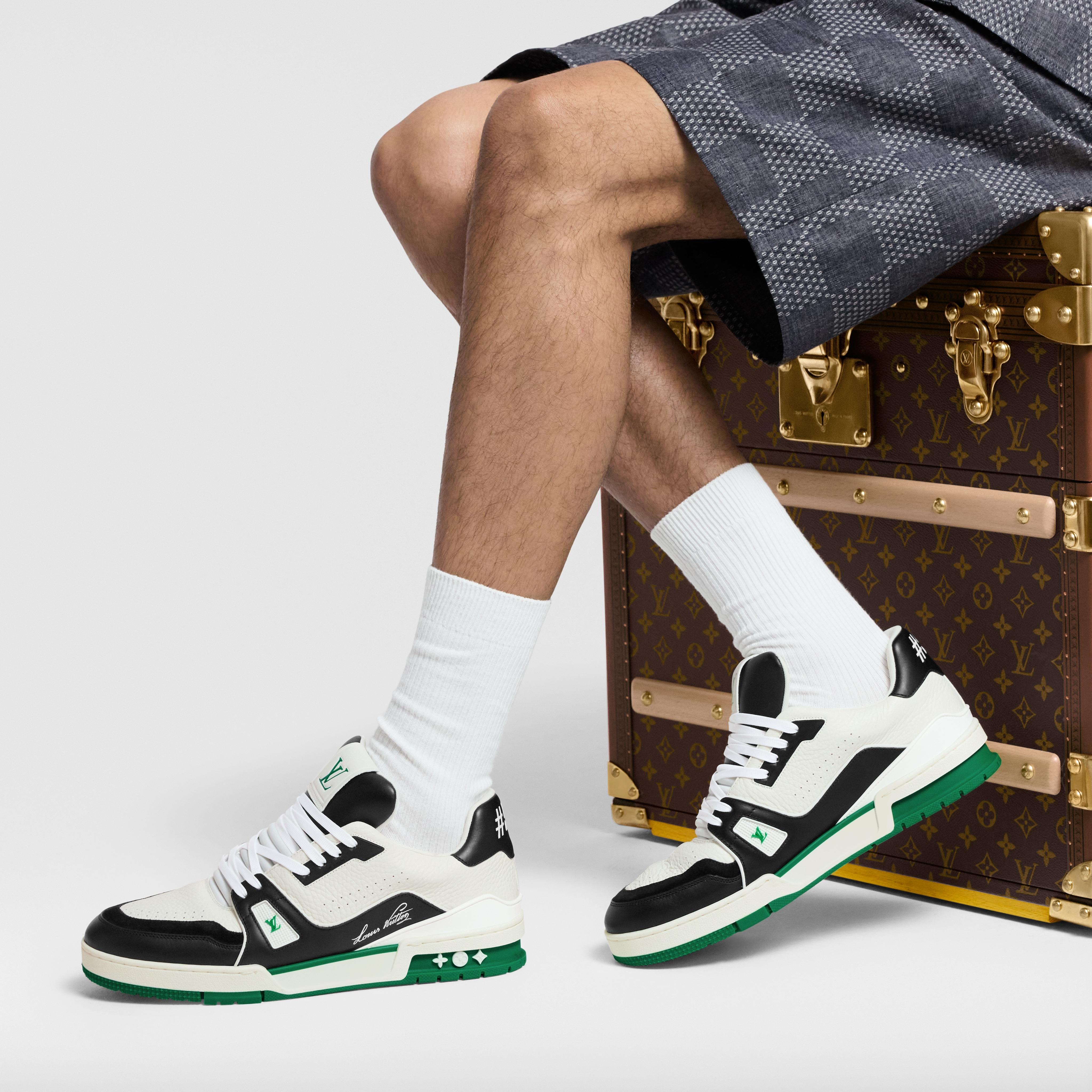 LV 트레이너 스니커즈