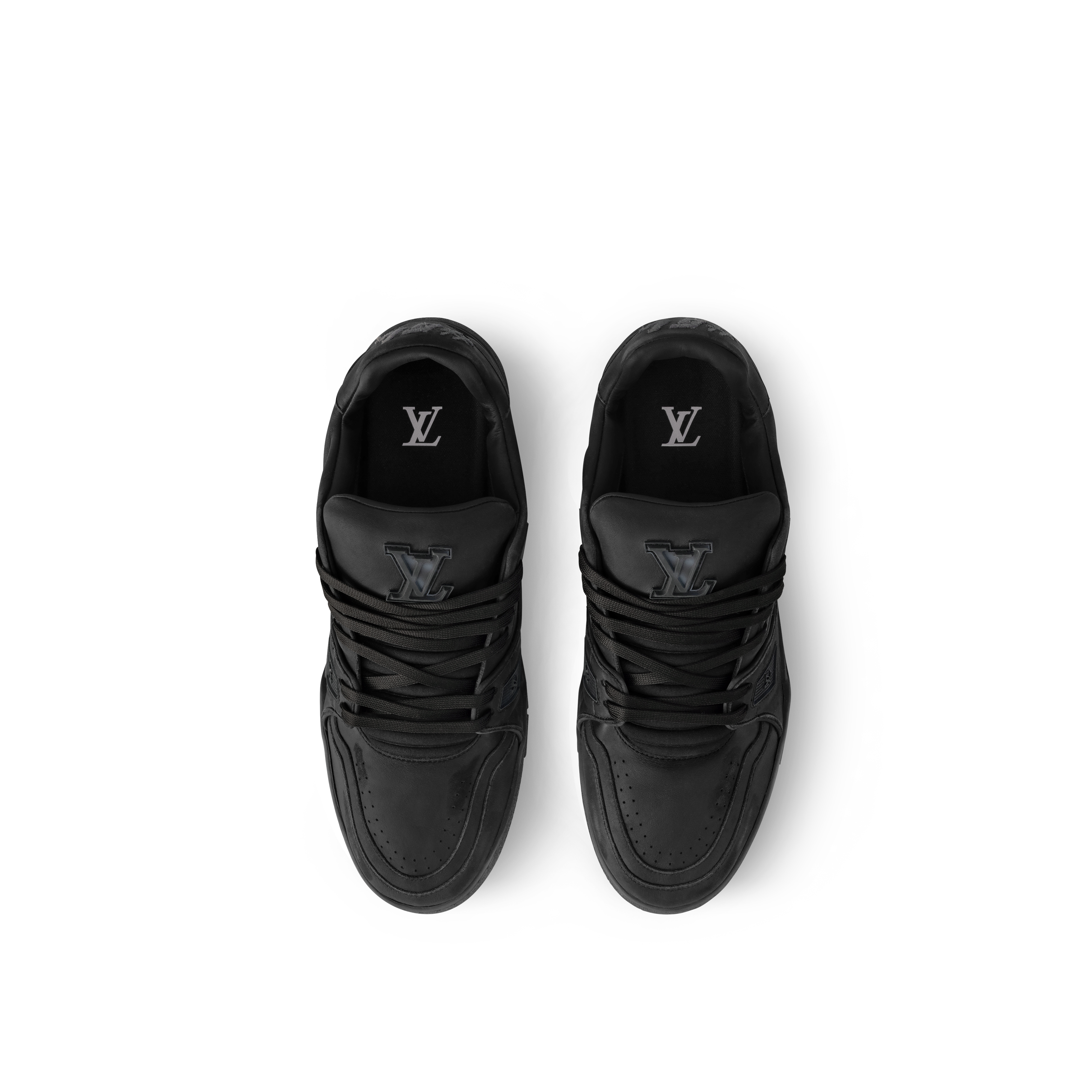 LV 트레이너 디스트레스드 스니커즈