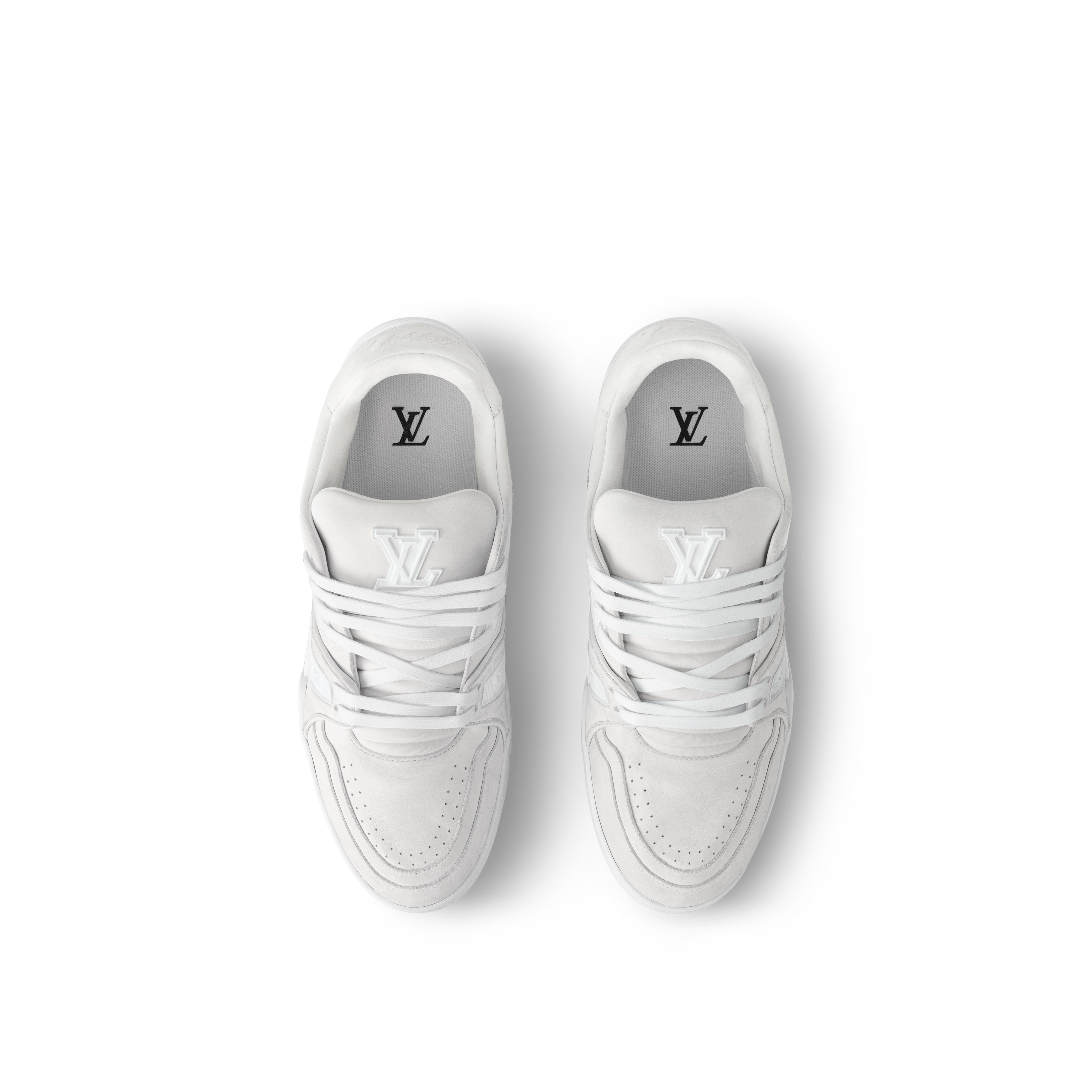 LV 트레이너 디스트레스드 스니커즈