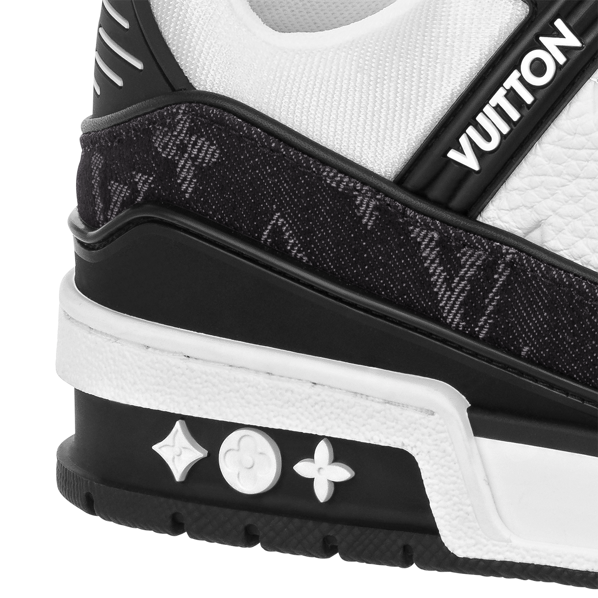 LV 트레이너 스니커즈