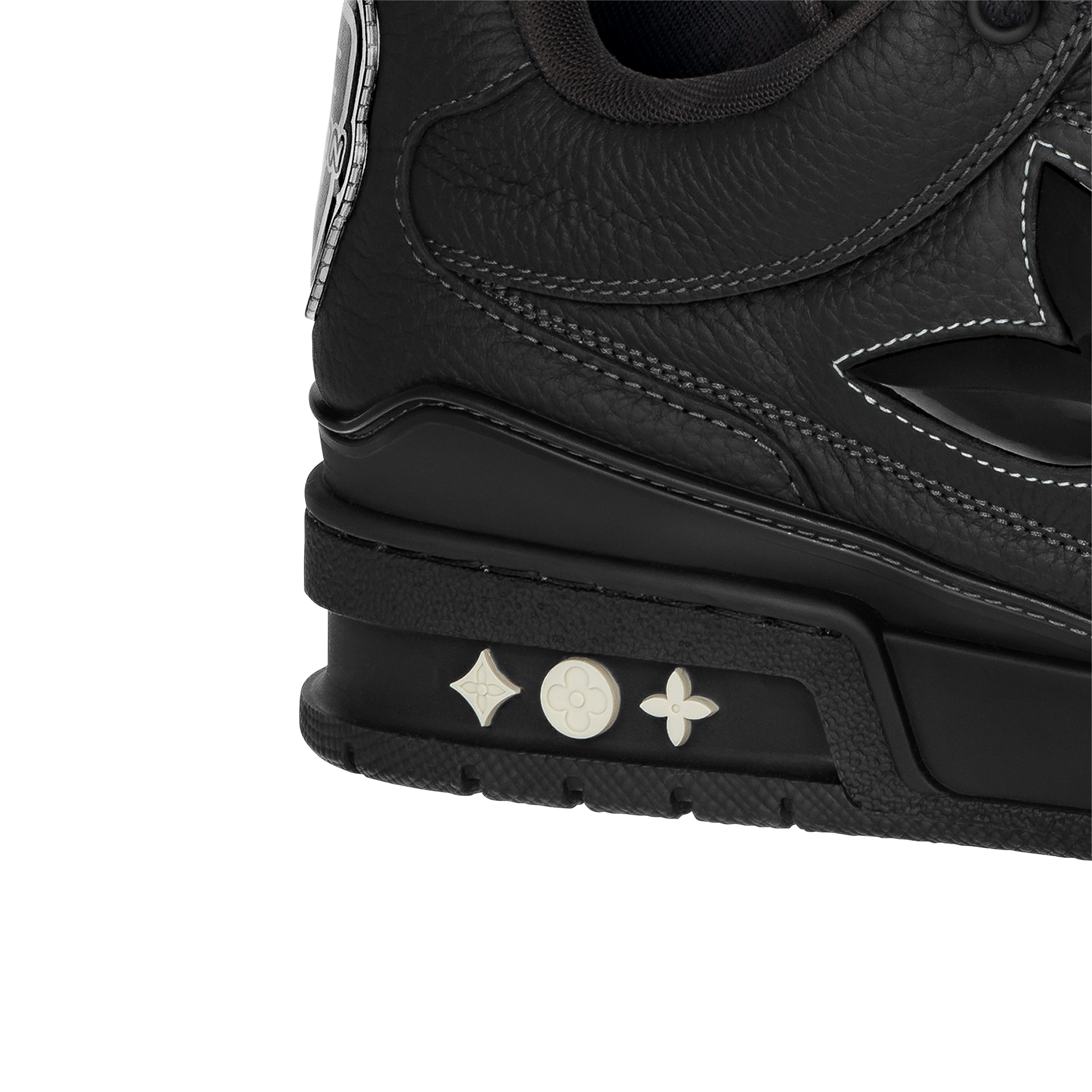 LV 스케이트 스니커즈