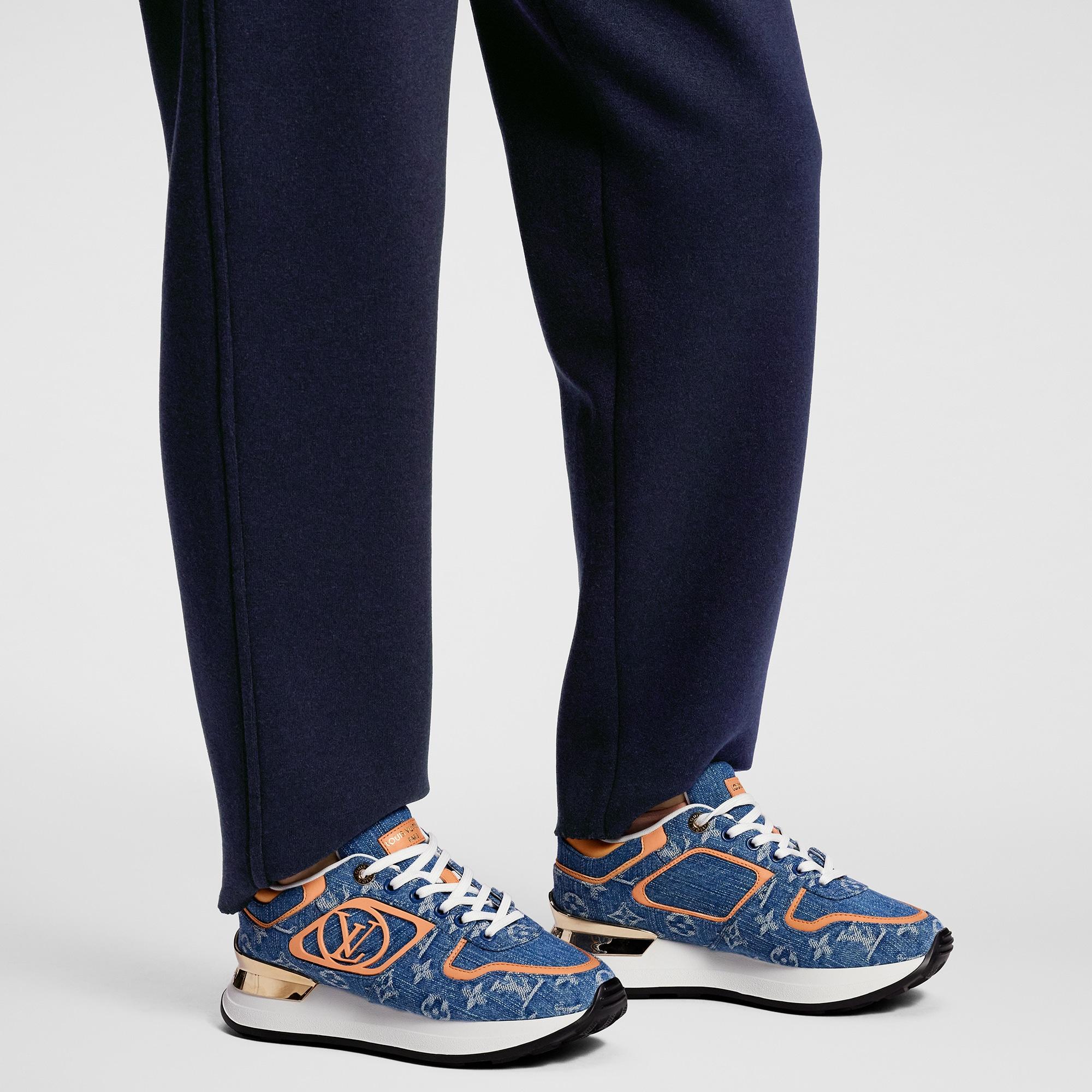 네오 런 어웨이 스니커즈