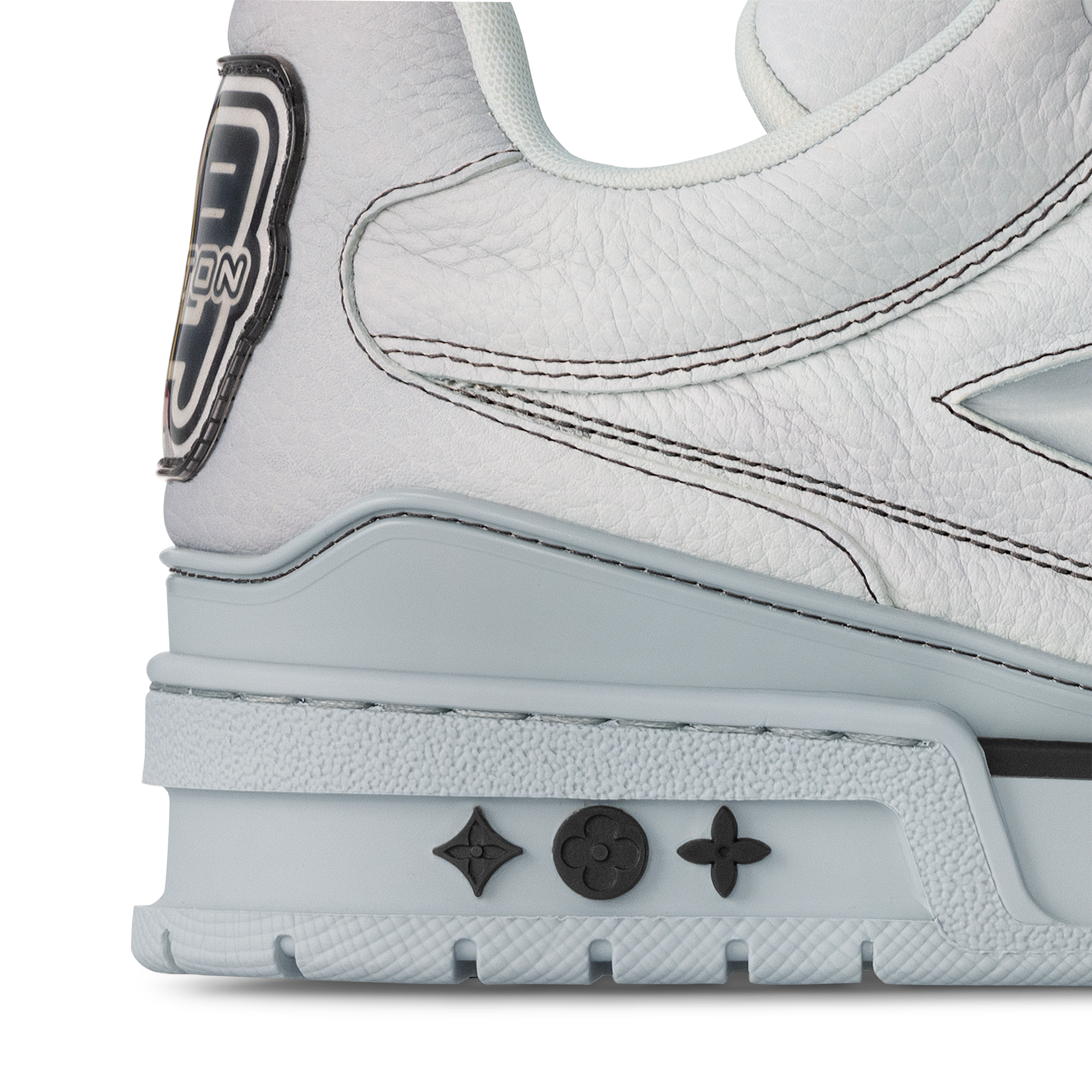 LV 스케이트 스니커즈