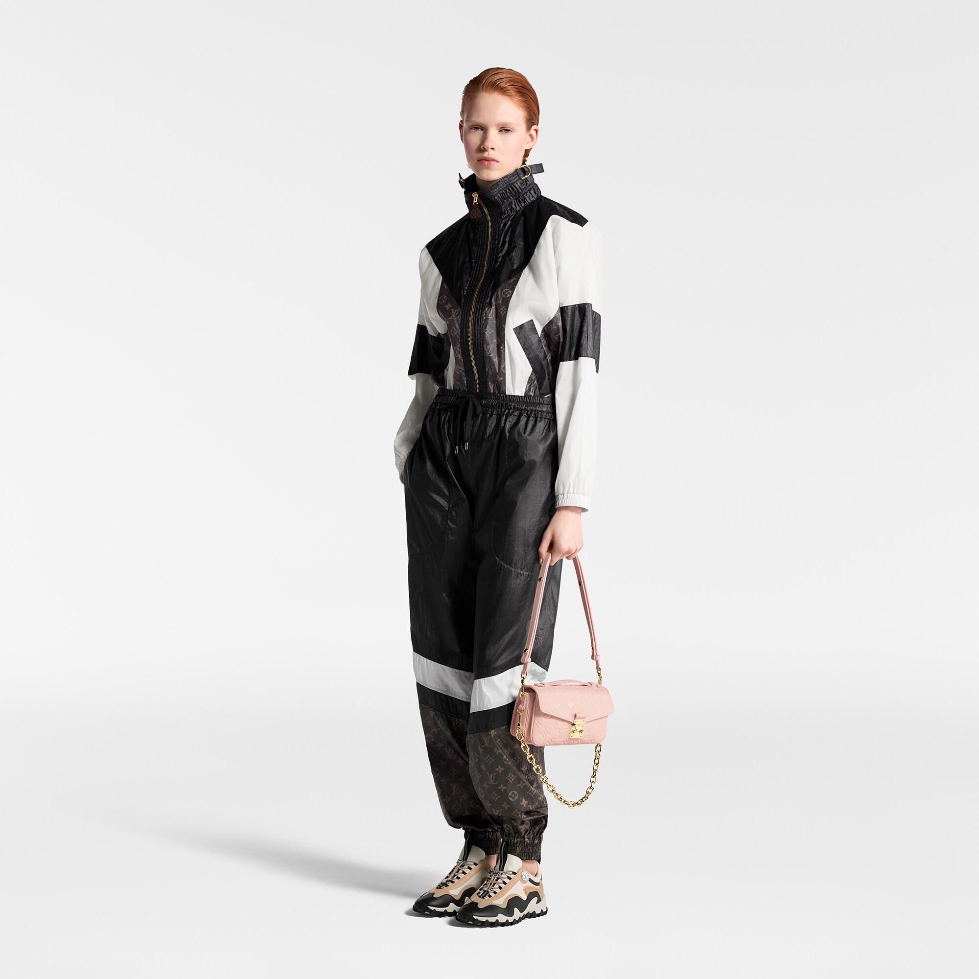 포쉐트 메티스 이스트 웨스트