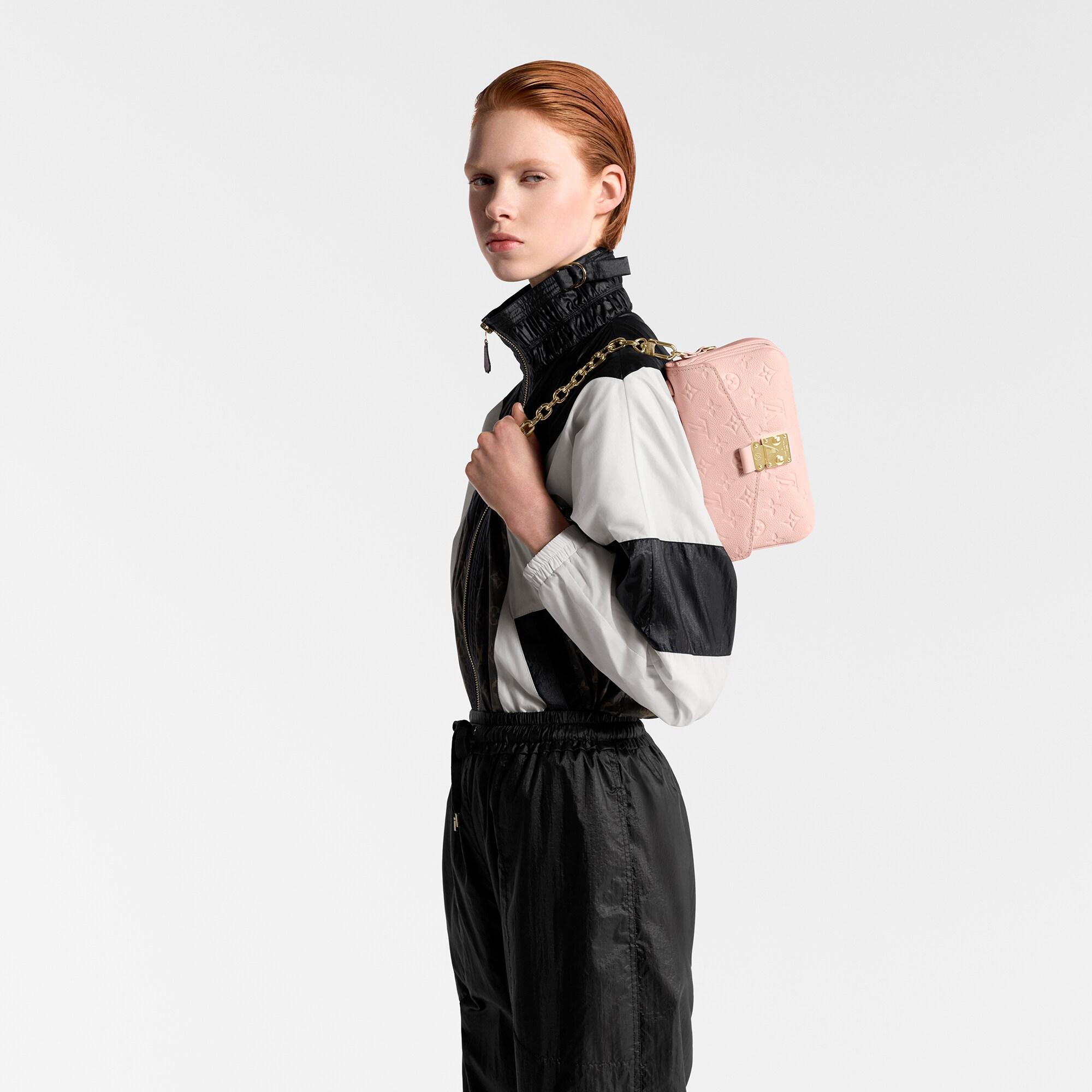 포쉐트 메티스 이스트 웨스트