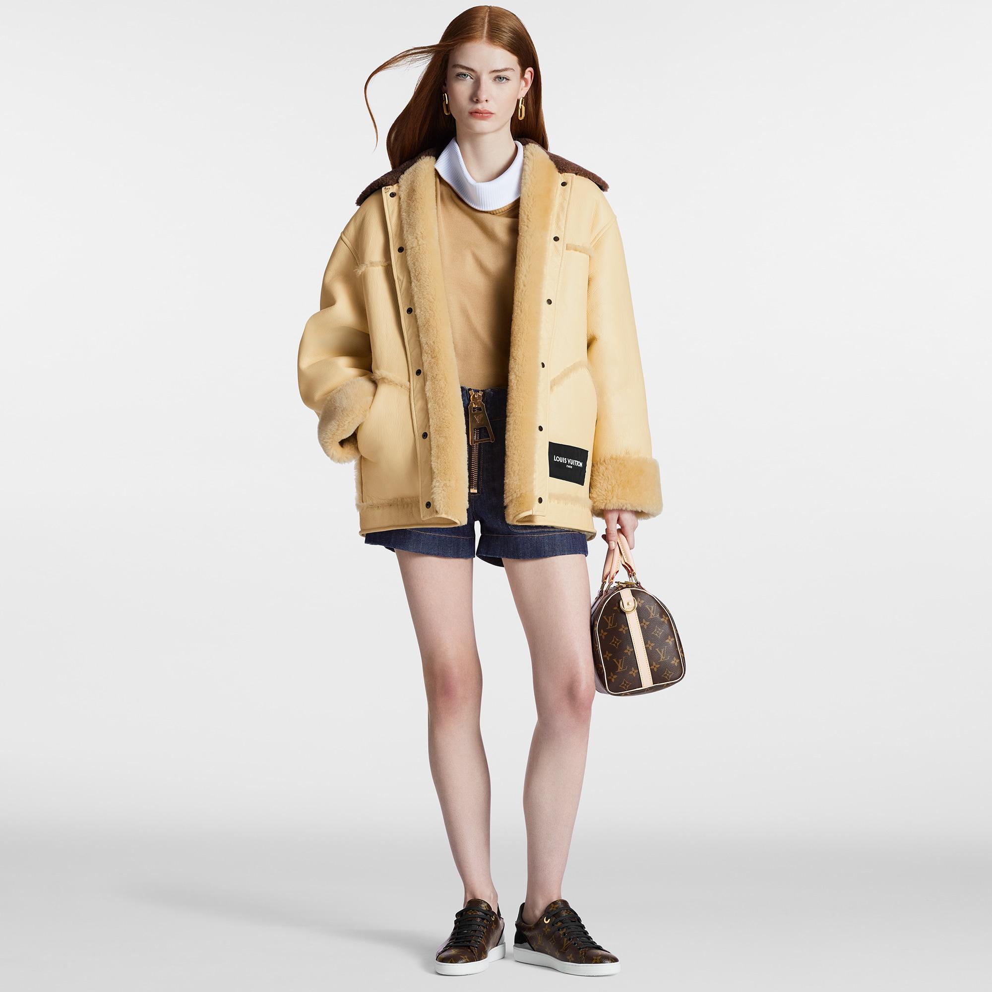 프론트로우 스니커즈