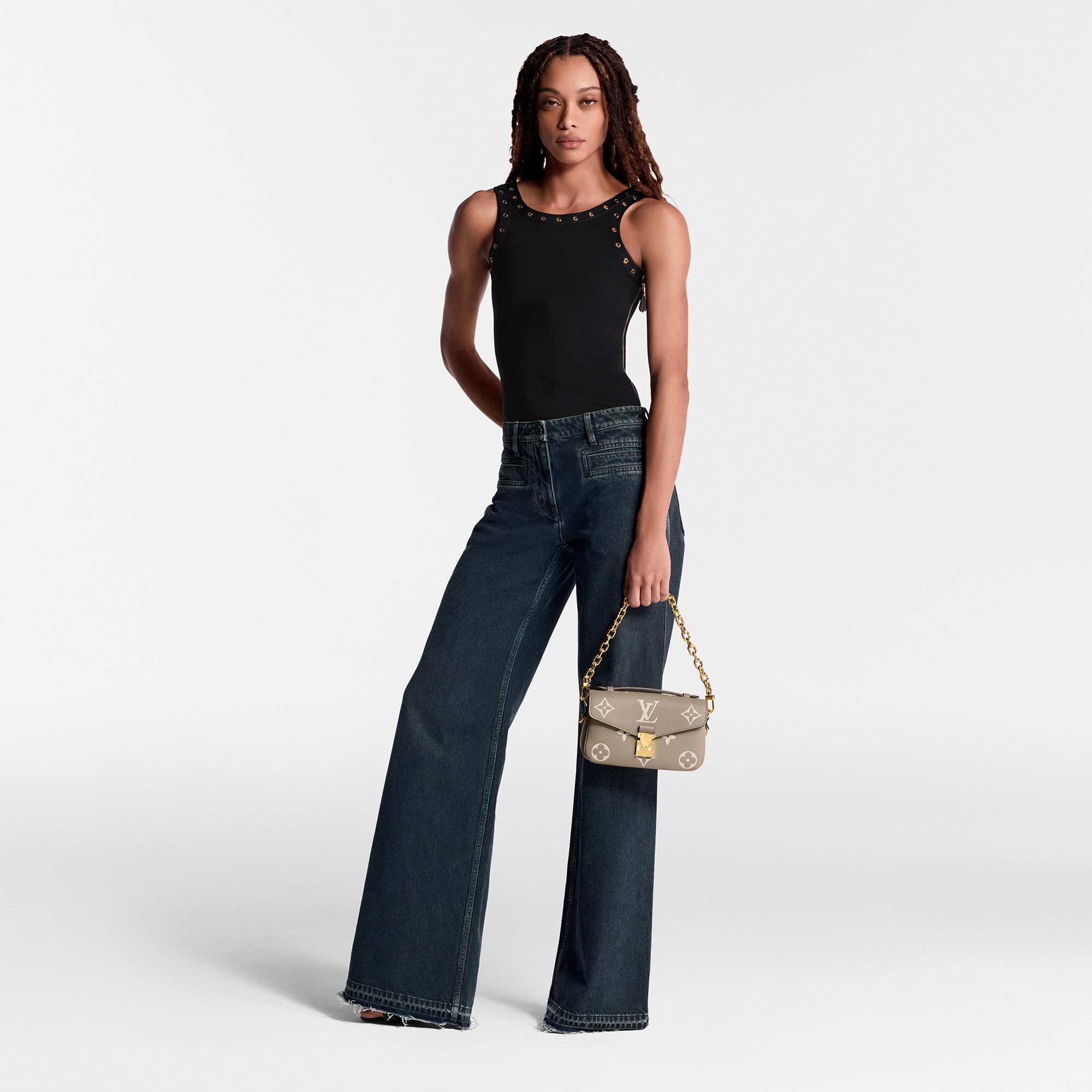 포쉐트 메티스 이스트 웨스트