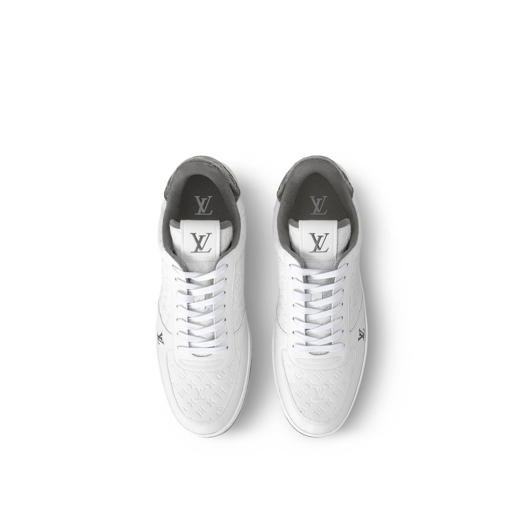 리볼리 스니커즈