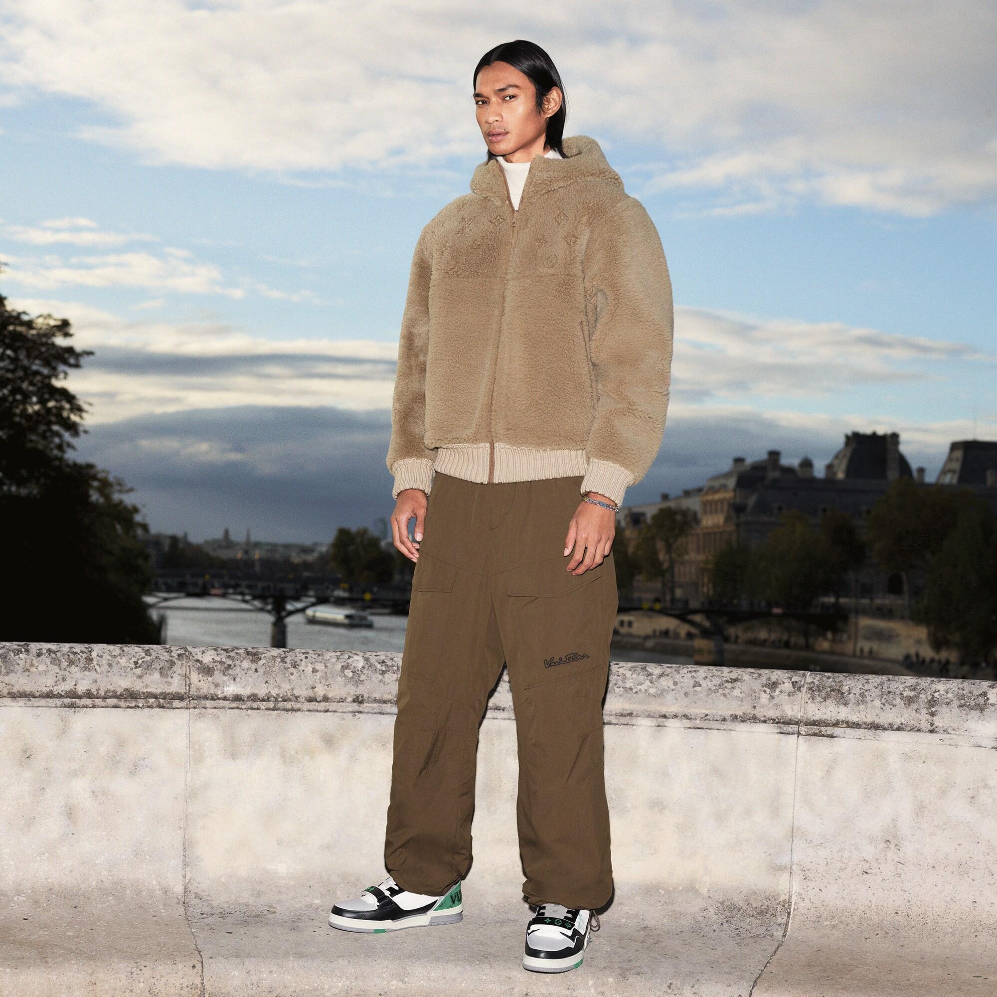 LV 트레이너 스니커즈