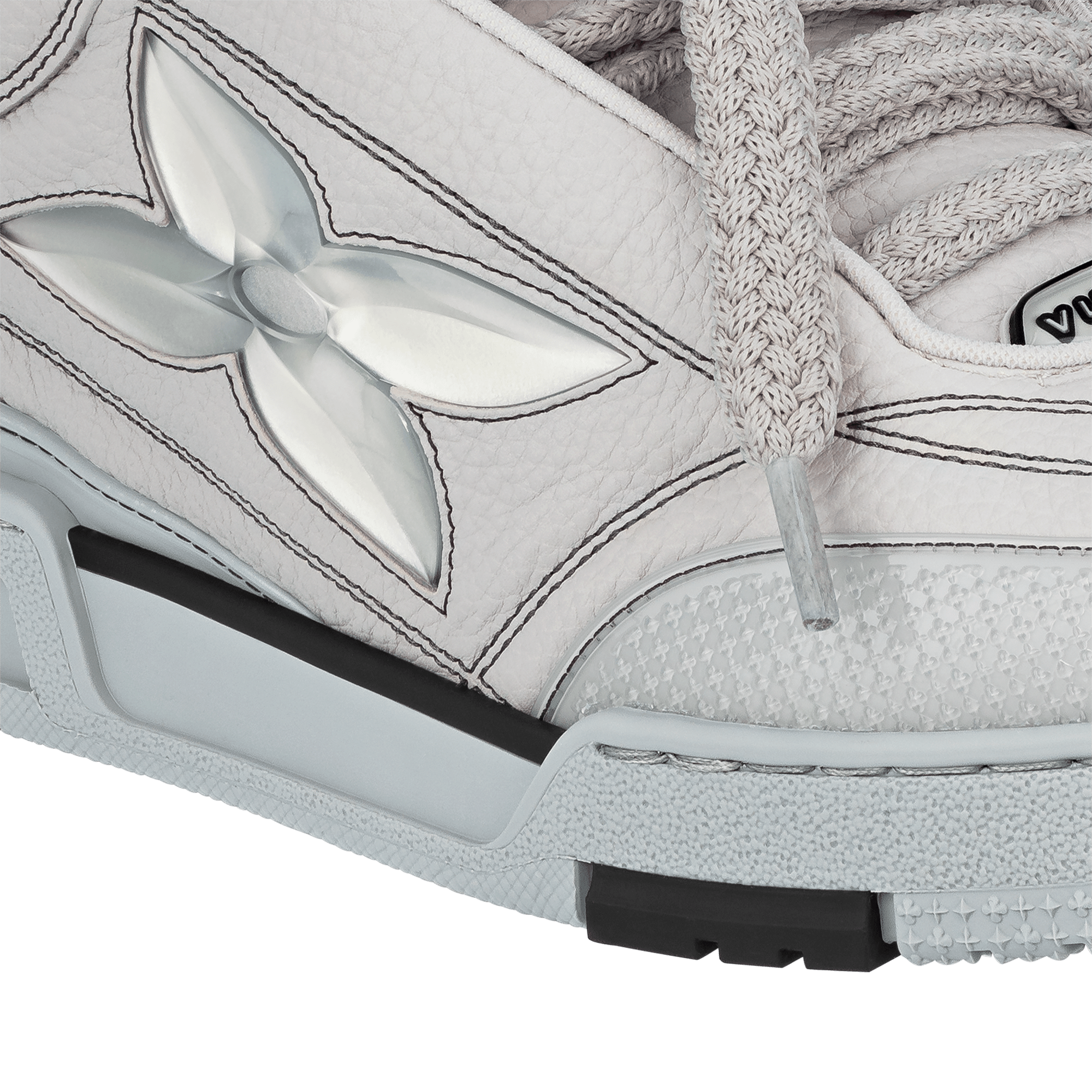 LV 스케이트 스니커즈