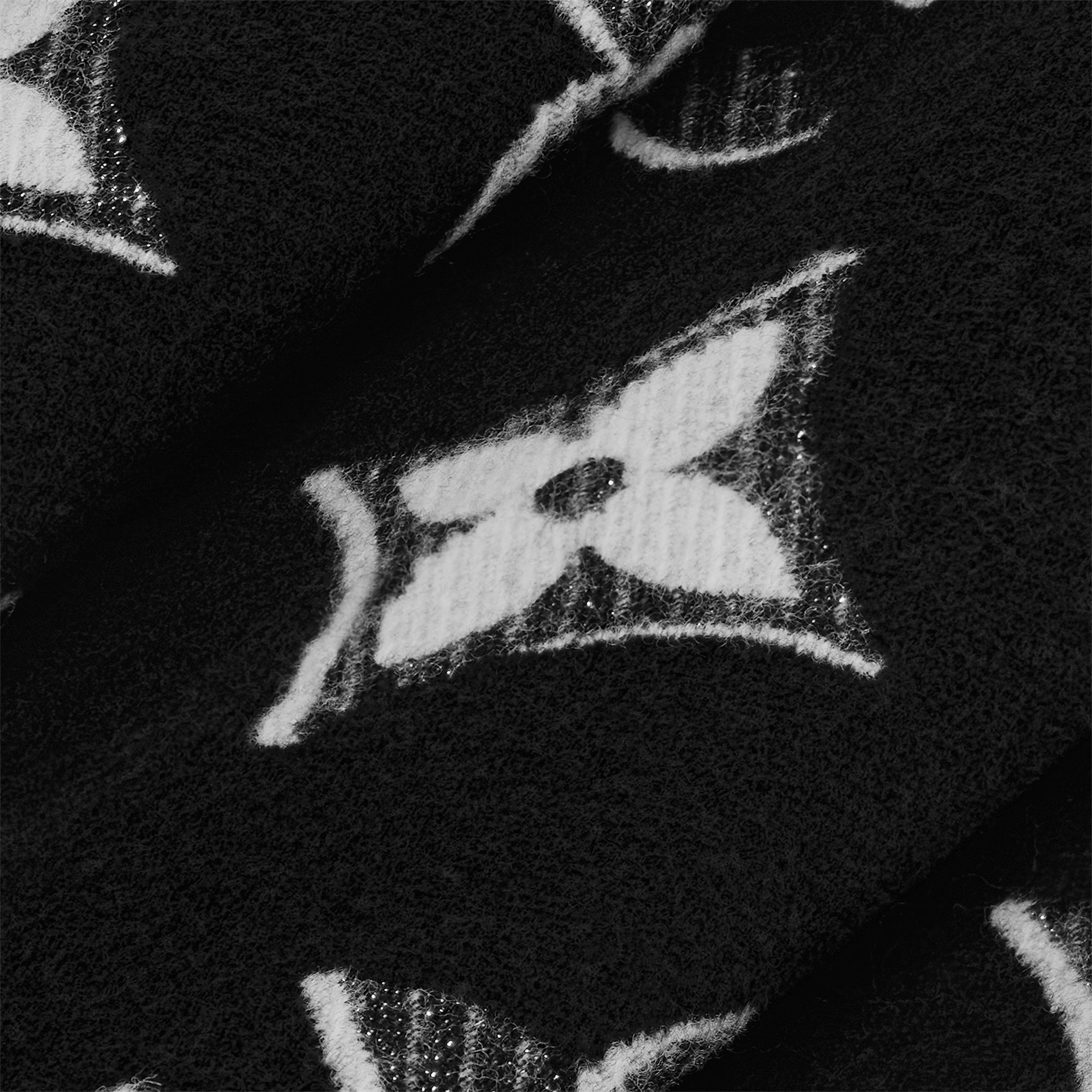 LV 에센셜 샤인 스카프