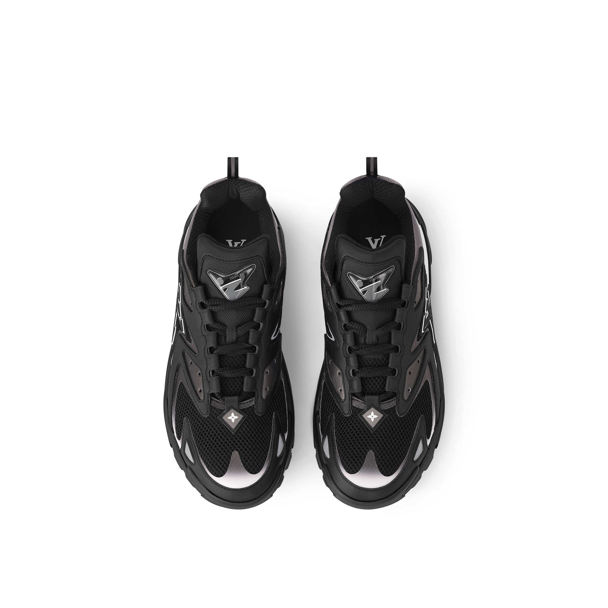 LV 러너 태틱 스니커즈