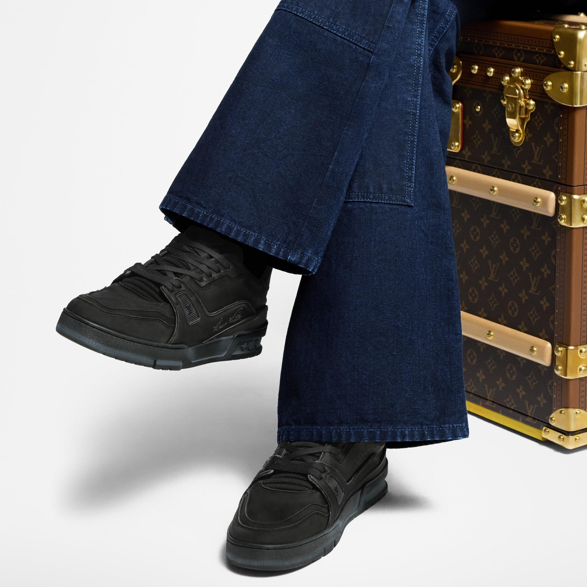 LV 트레이너 디스트레스드 스니커즈