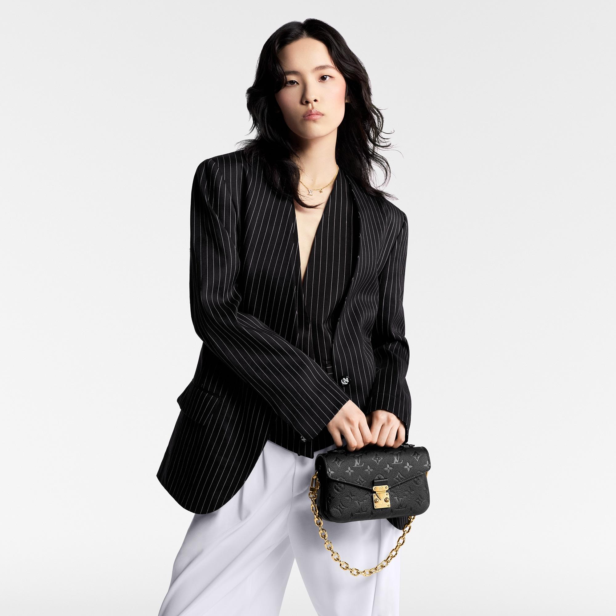 포쉐트 메티스 이스트 웨스트