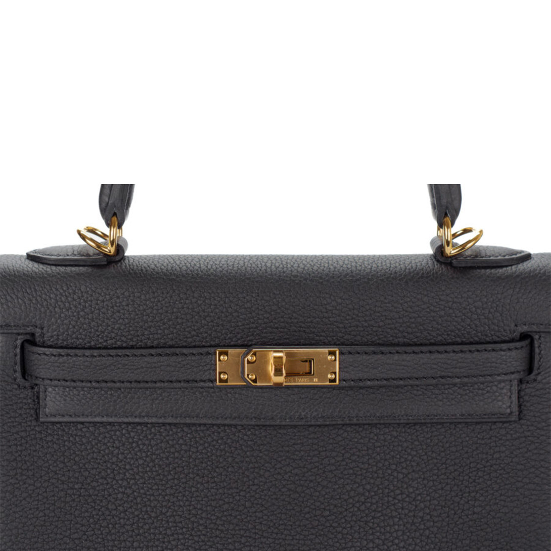 Hermès Kelly 25 Gold Hardware Hand-stitched Togo Leather Noir