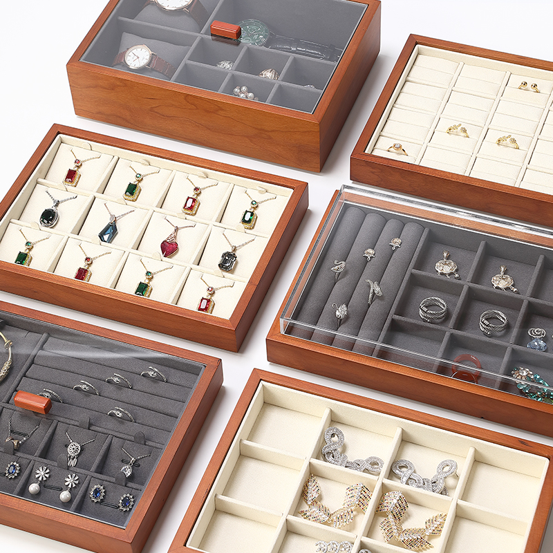 P001 Beige DIGU Luxury Earring Ring Necklace Microfiber With Wood Jewelry Display Tray