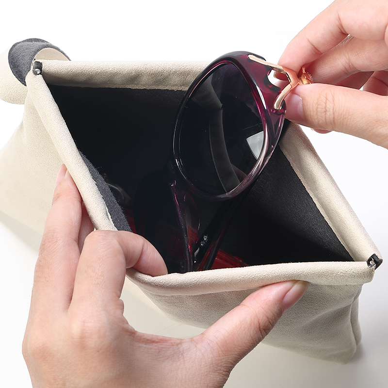 BD003 DIGU high quality Custom Logo Printed Flannelette Jewelry Pouch