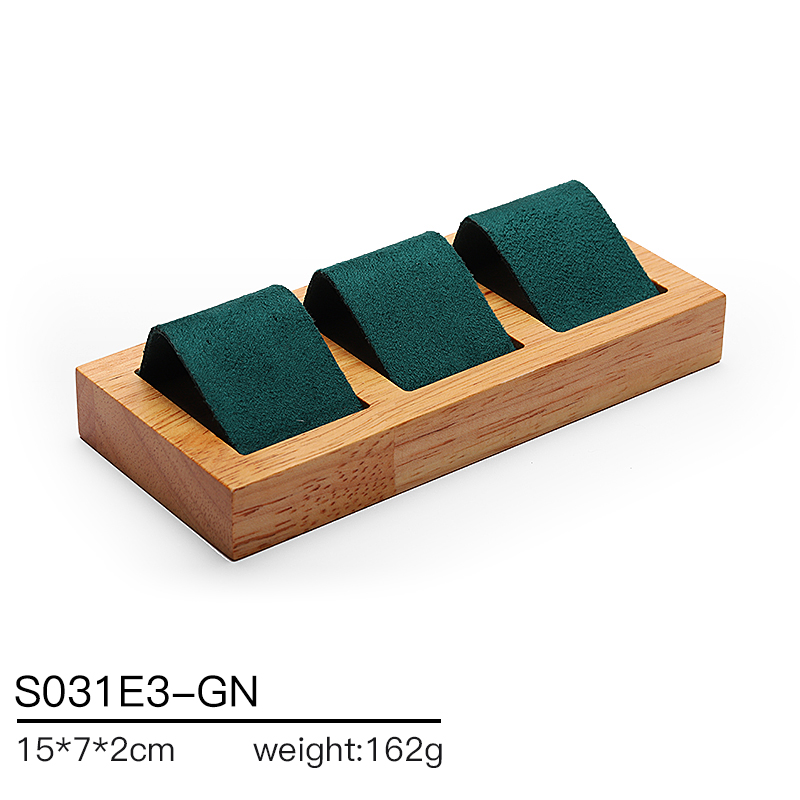 S031 DIGU Jewelry display props made of suede and rubber wood