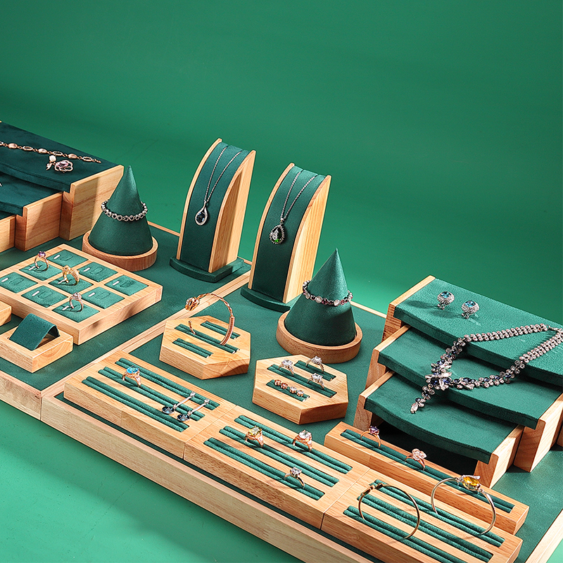 S031 DIGU Jewelry display props made of suede and rubber wood
