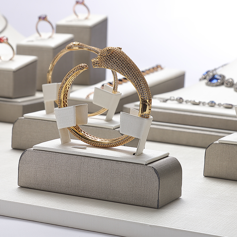 S029 DIGU PU Leather Ring Bracelet Chain Jewelry Display Stand Set