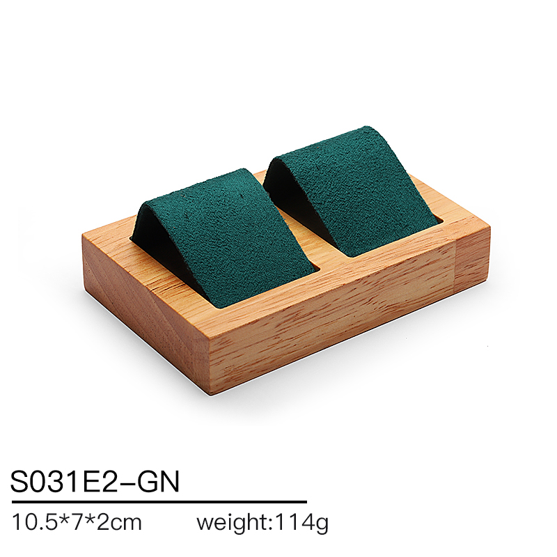 S031 DIGU Jewelry display props made of suede and rubber wood