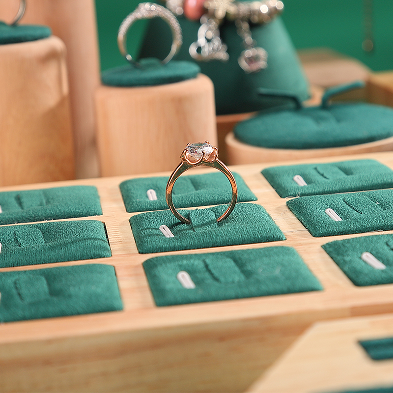 S031 DIGU Jewelry display props made of suede and rubber wood