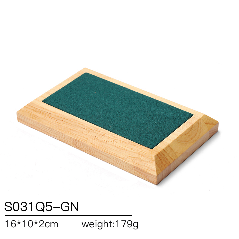 S031 DIGU Jewelry display props made of suede and rubber wood