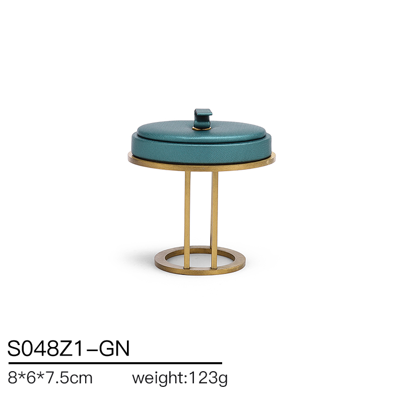 S048 GreenDIGU Fashion Metal with Leather Jewellery Display Stand Props