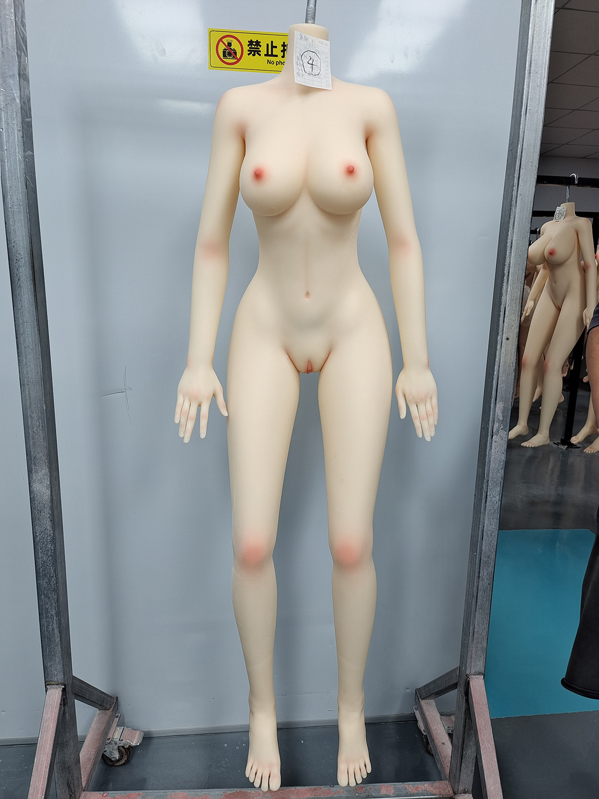 Defective love dolls