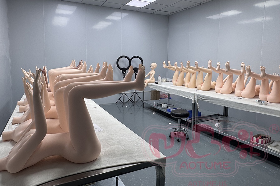 Love Doll Body Makeup