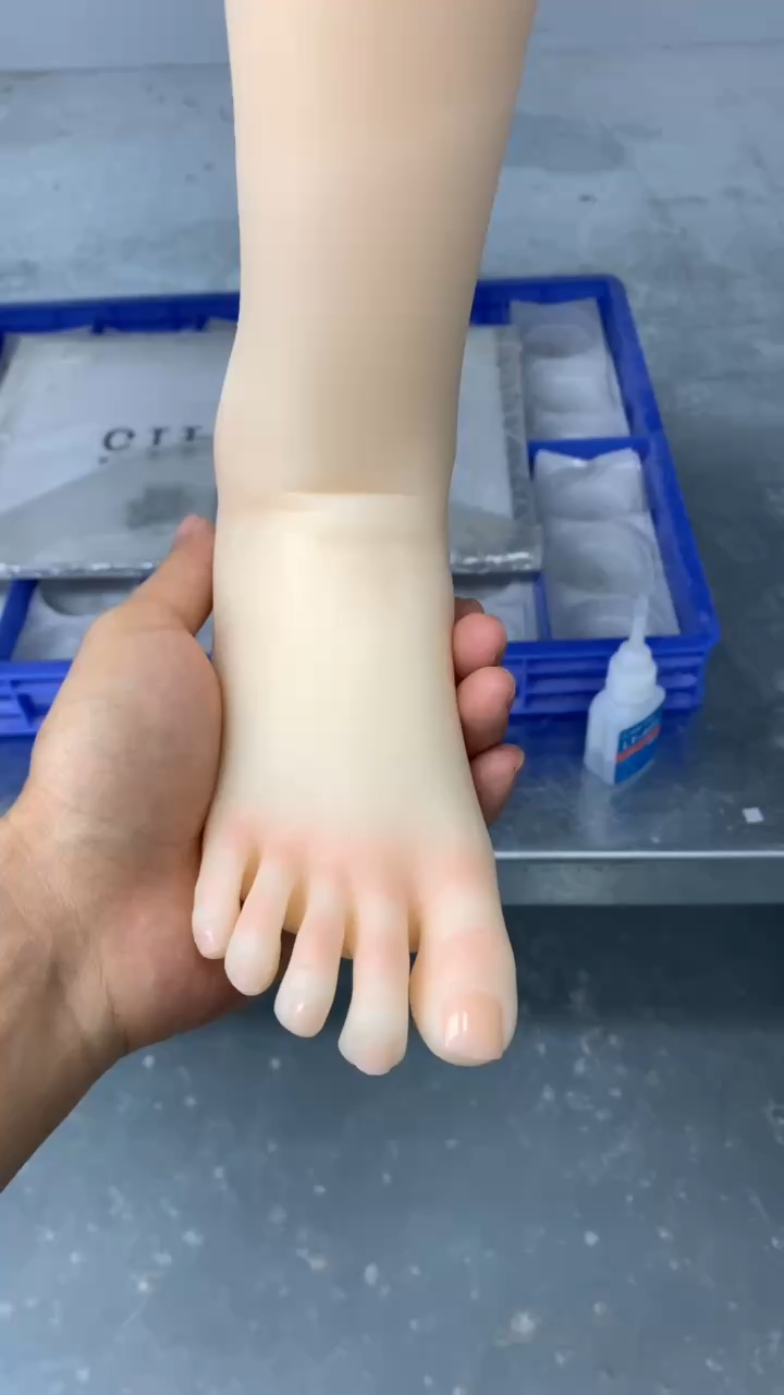 A04 135cm Plump Body Silicone Sex Doll Tight Left Hand & Legs Loose Right Ankle Factory Second