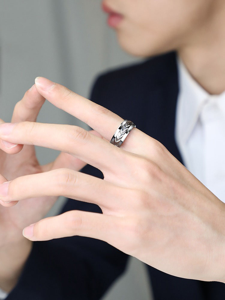 8mm Men's Ring Trend Personality Tungsten Steel Index Finger Single Tail Ring Can Rotate Rotating Tungsten Gold Ring Durable and Versatile for Every Occasion