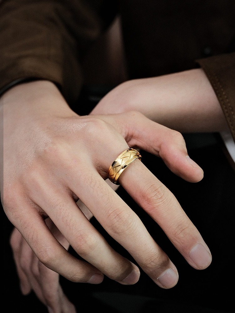 8mm Gold-plated Ring for Men Loach Back Lasha Simple and Fashionable High-grade Female Ring Tungsten Steel Trendy Men Versatile Durable Elegant and Comfortable