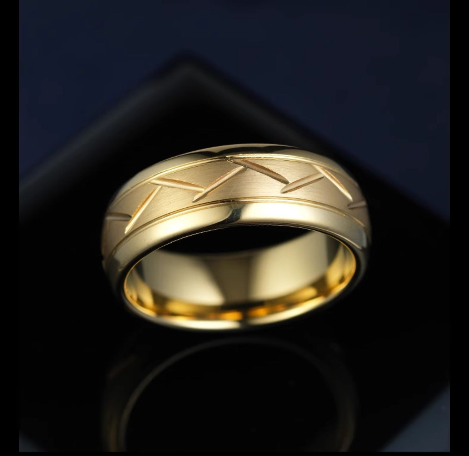 8mm Gold-plated Ring for Men Loach Back Lasha Simple and Fashionable High-grade Female Ring Tungsten Steel Trendy Men Versatile Durable Elegant and Comfortable