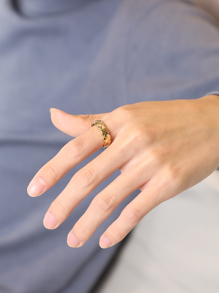 Tungsten Gold Ring for Men, Trendy Personality, Gold-Plated Single Female Tungsten Steel Ring, Niche, Non-Fading Index Finger Tungsten Gold Ring for Men, Noble and Light Luxury, Shining Three-Dimensional